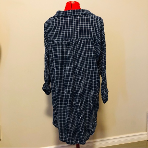 Oversized Button Up Shirt - Picture 3 of 5